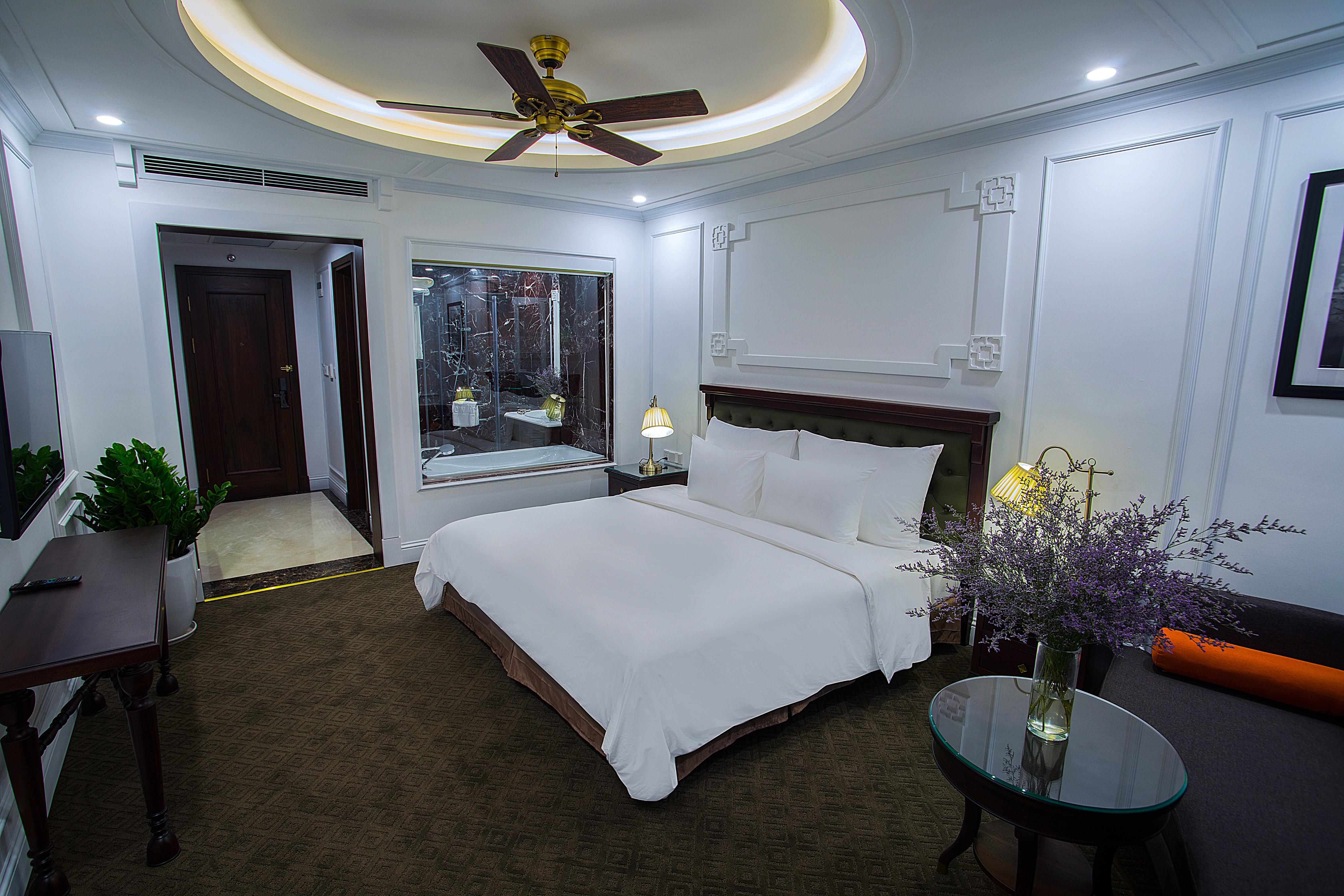 New Era Hotel&Villa Hanoi Buitenkant foto