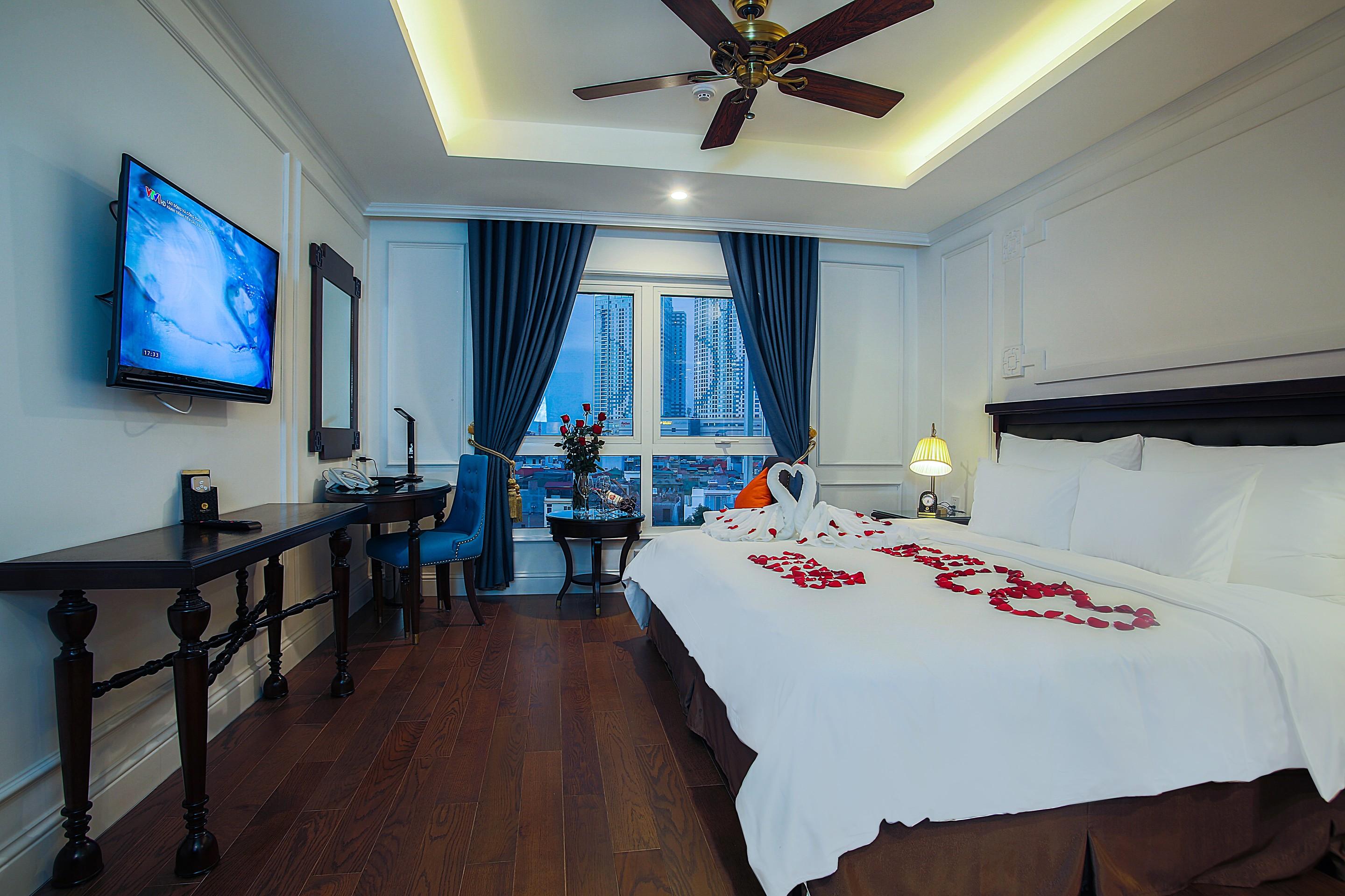 New Era Hotel&Villa Hanoi Buitenkant foto