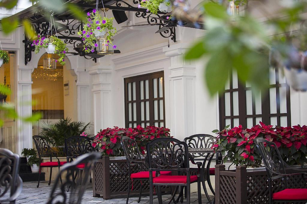 New Era Hotel&Villa Hanoi Buitenkant foto
