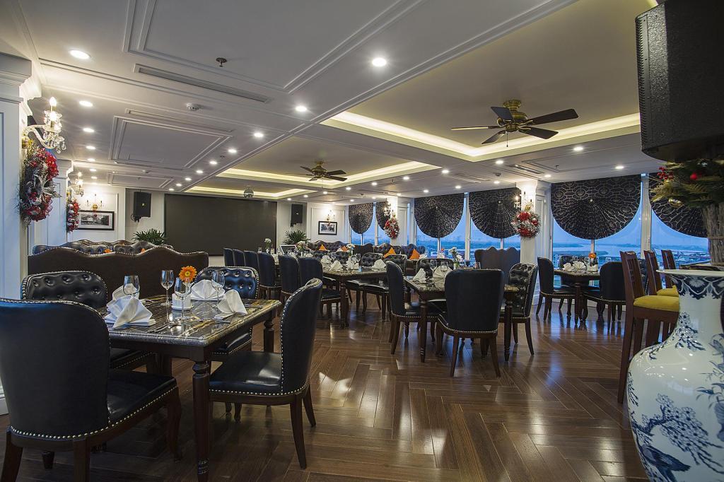 New Era Hotel&Villa Hanoi Buitenkant foto