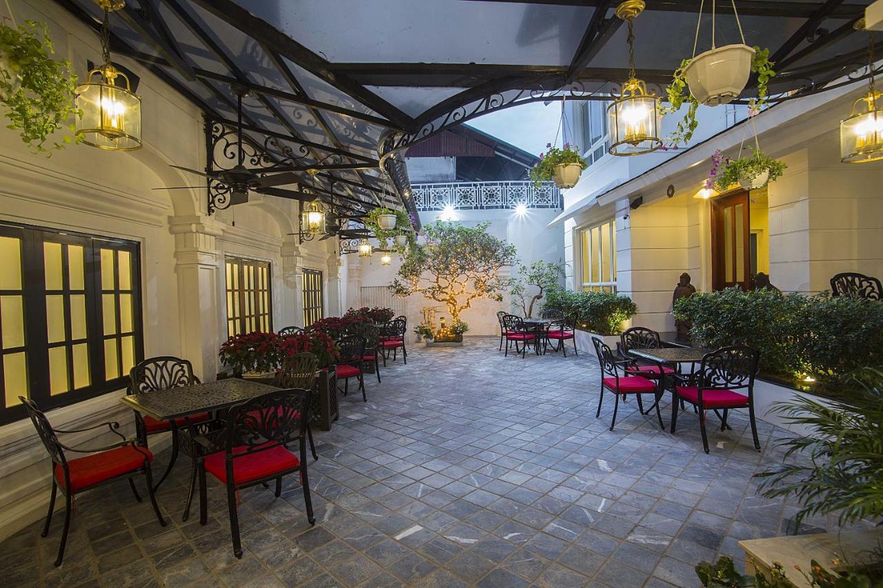New Era Hotel&Villa Hanoi Buitenkant foto