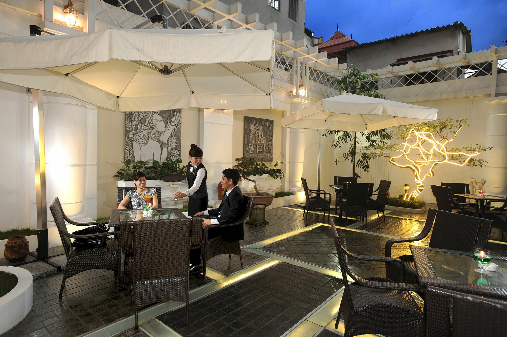 New Era Hotel&Villa Hanoi Buitenkant foto